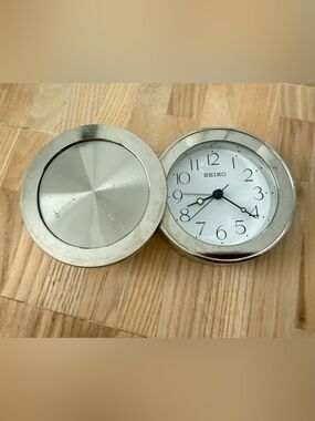 Seiko silver tone stainless steel travel mini desk alarm clock NEW BATTERY